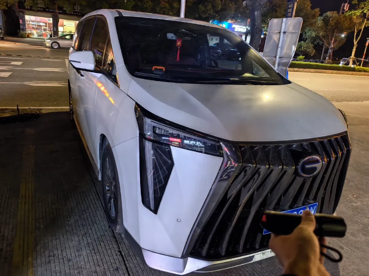 2025 GAC Trumpchi M8 2.0T 190HP L4 2DHT Hybrid,autocango,china used car exporter,china ev exporter,chinese used car exporter,chinese used ev exporter