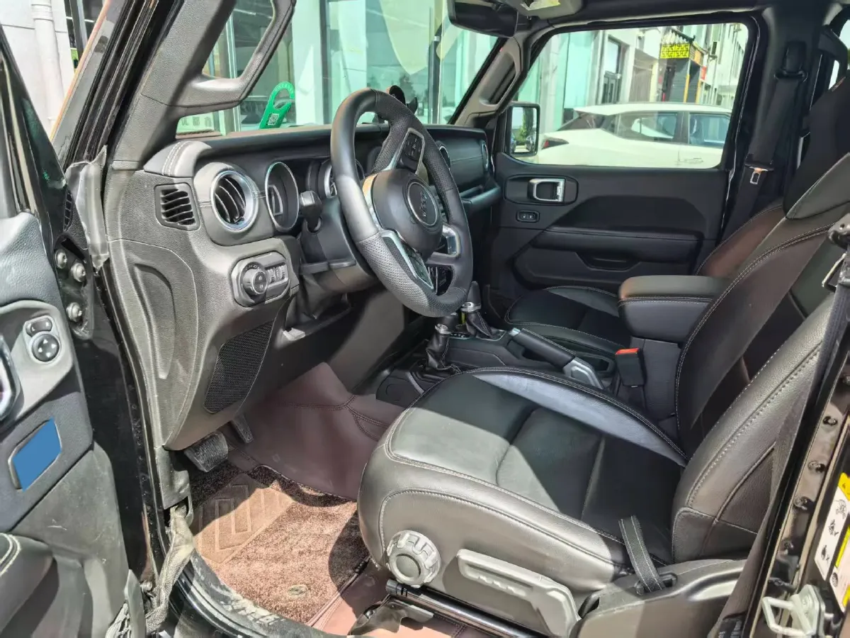 2019 Jeep Wrangler 2.0T 266HP L4 8AT,autocango,china used car exporter,china ev exporter,chinese used car exporter,chinese used ev exporter