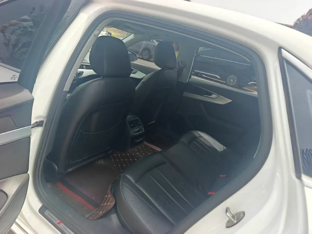 2019 Audi A4L 2.0T 190HP L4 7DCT,autocango,china used car exporter,china ev exporter,chinese used car exporter,chinese used ev exporter