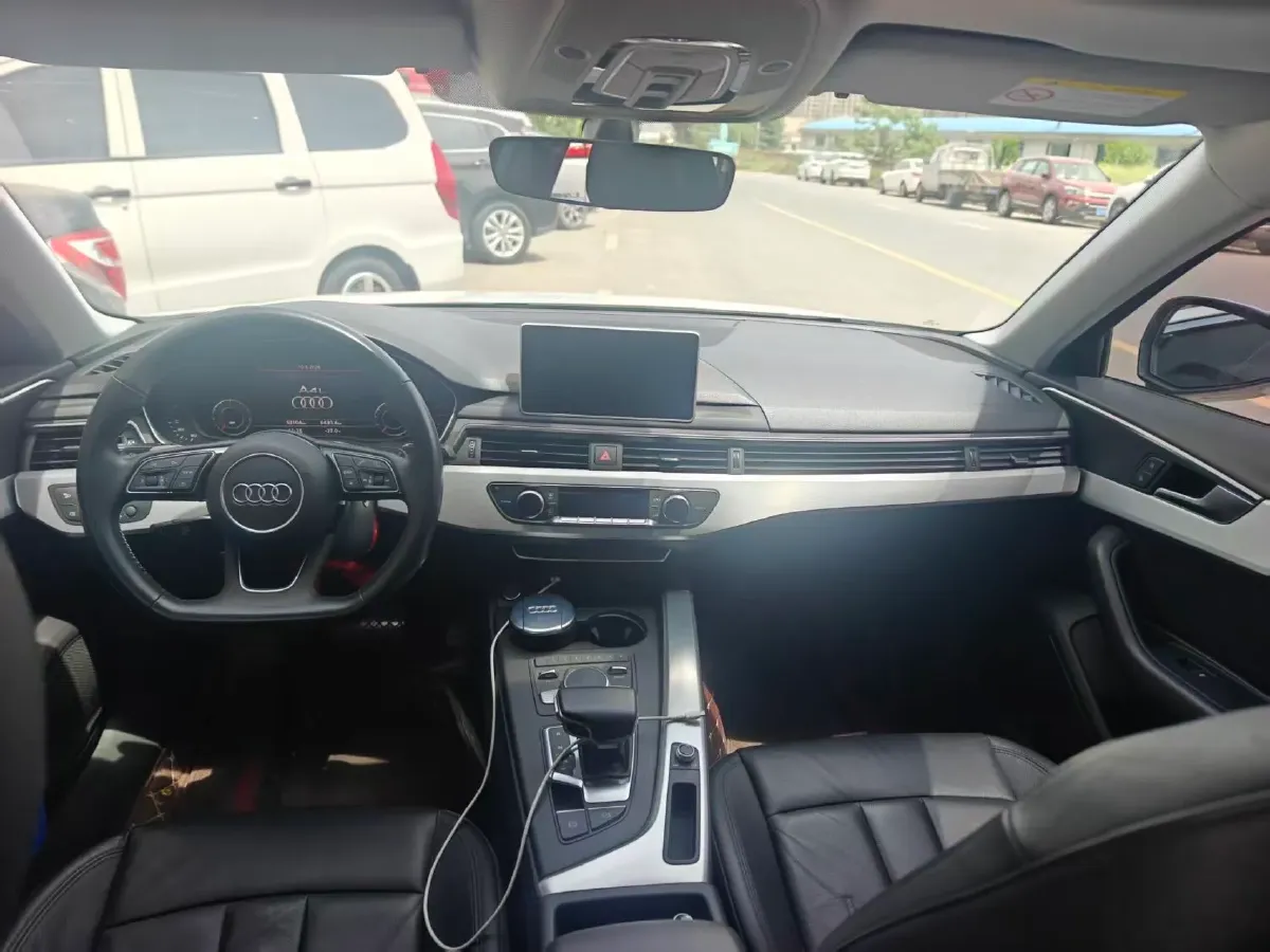 2019 Audi A4L 2.0T 190HP L4 7DCT,autocango,china used car exporter,china ev exporter,chinese used car exporter,chinese used ev exporter