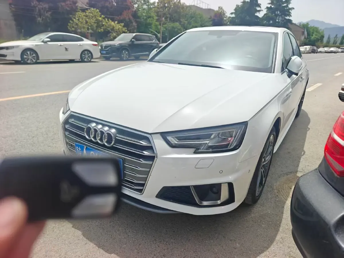 2019 Audi A4L 2.0T 190HP L4 7DCT,autocango,china used car exporter,china ev exporter,chinese used car exporter,chinese used ev exporter