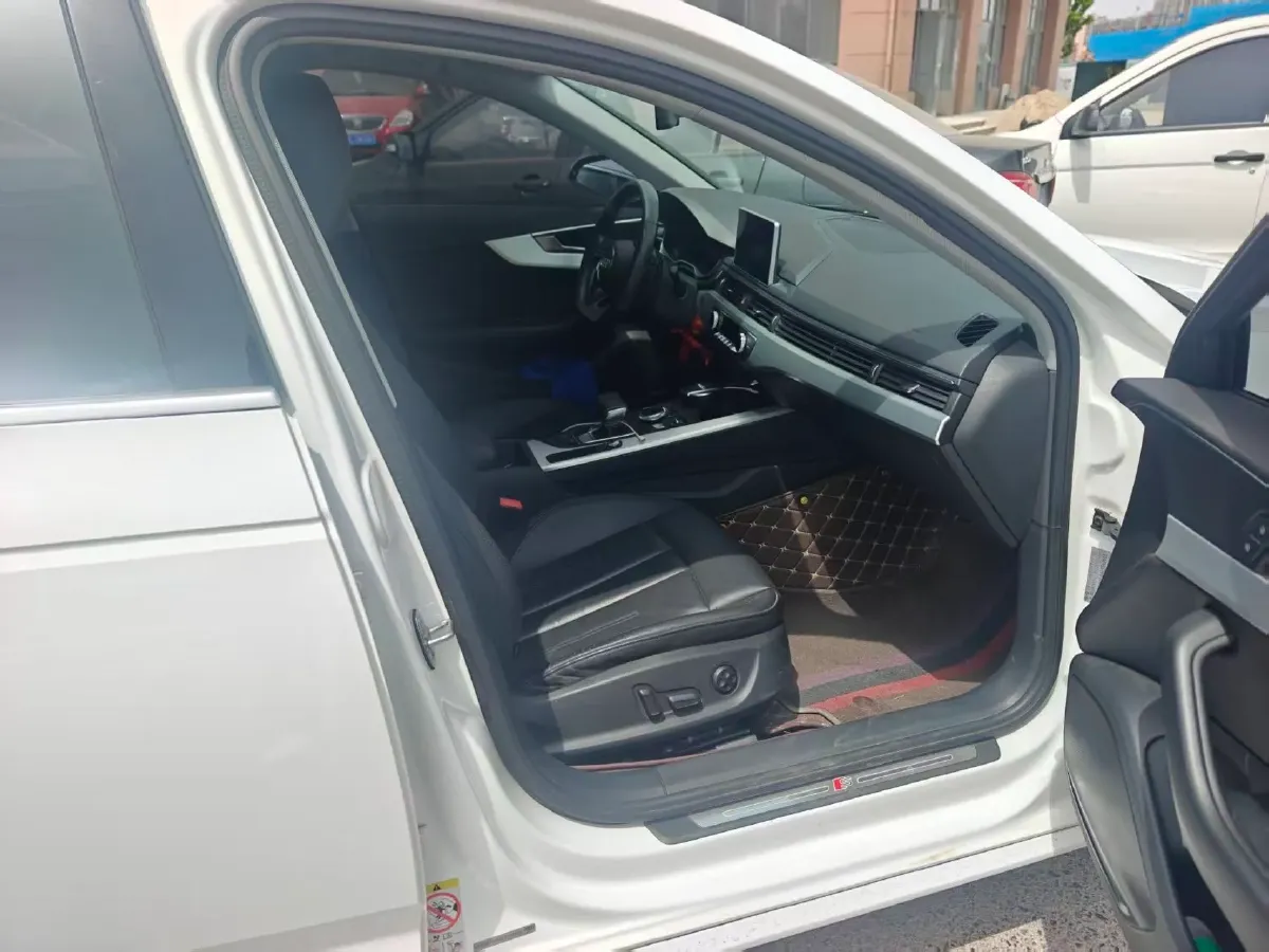 2019 Audi A4L 2.0T 190HP L4 7DCT,autocango,china used car exporter,china ev exporter,chinese used car exporter,chinese used ev exporter