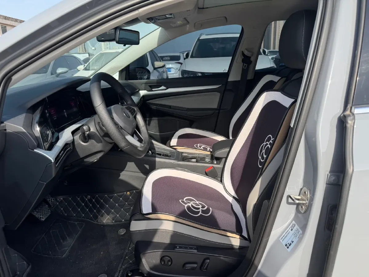 2023 Volkswagen Golf 1.4T 150HP L4 7DCT,autocango,china used car exporter,china ev exporter,chinese used car exporter,chinese used ev exporter