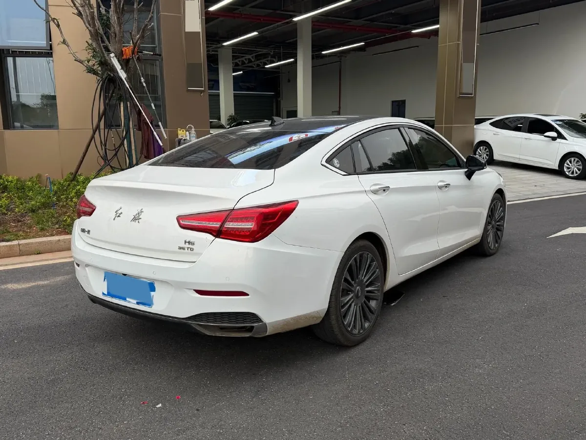 2020 HongQi H5 1.8T 197HP L4 6AT,autocango,china used car exporter,china ev exporter,chinese used car exporter,chinese used ev exporter
