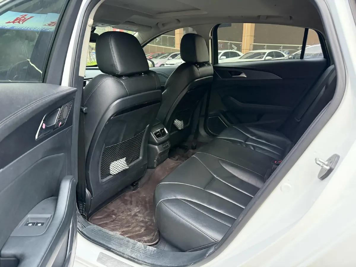2020 HongQi H5 1.8T 197HP L4 6AT,autocango,china used car exporter,china ev exporter,chinese used car exporter,chinese used ev exporter