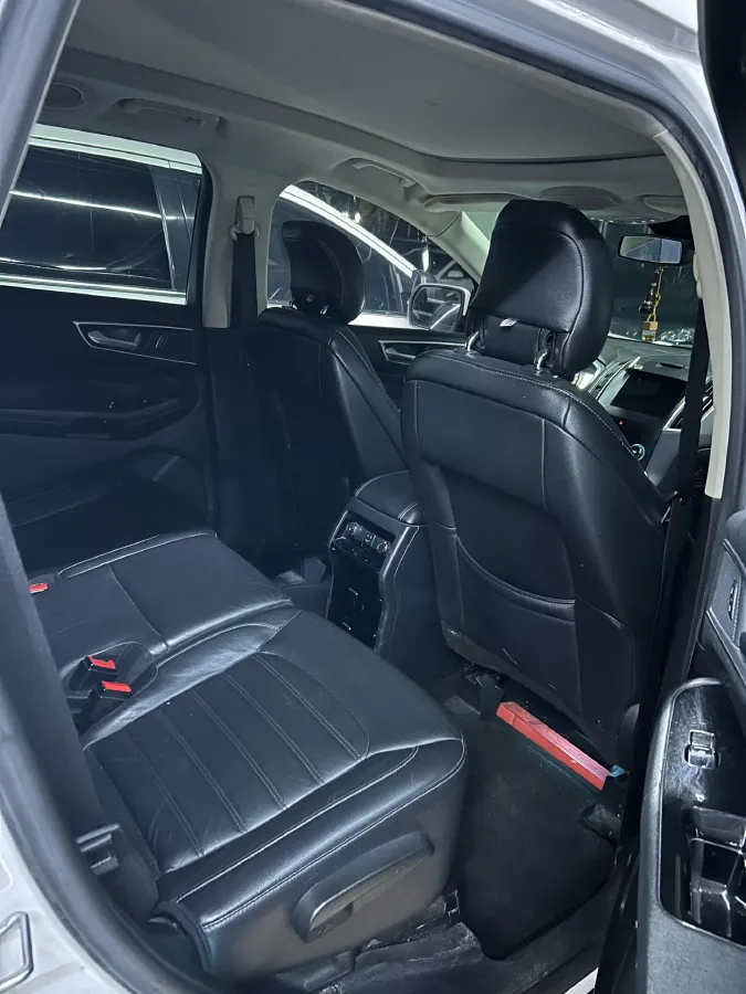 2018 Ford Edge 2.0T 245HP L4 6AT,autocango,china used car exporter,china ev exporter,chinese used car exporter,chinese used ev exporter