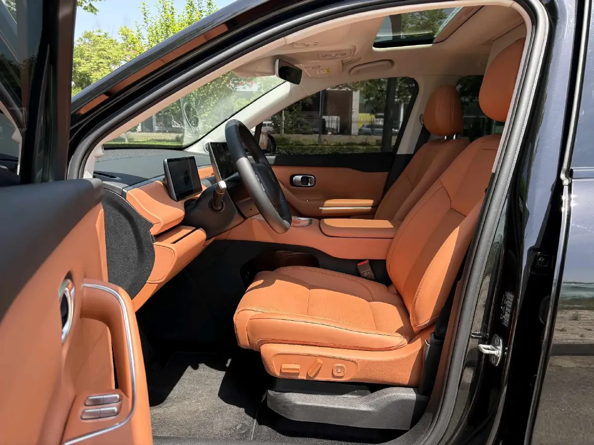 2026 Leapmotor C16 REEV 95HP REEV,autocango,china used car exporter,china ev exporter,chinese used car exporter,chinese used ev exporter