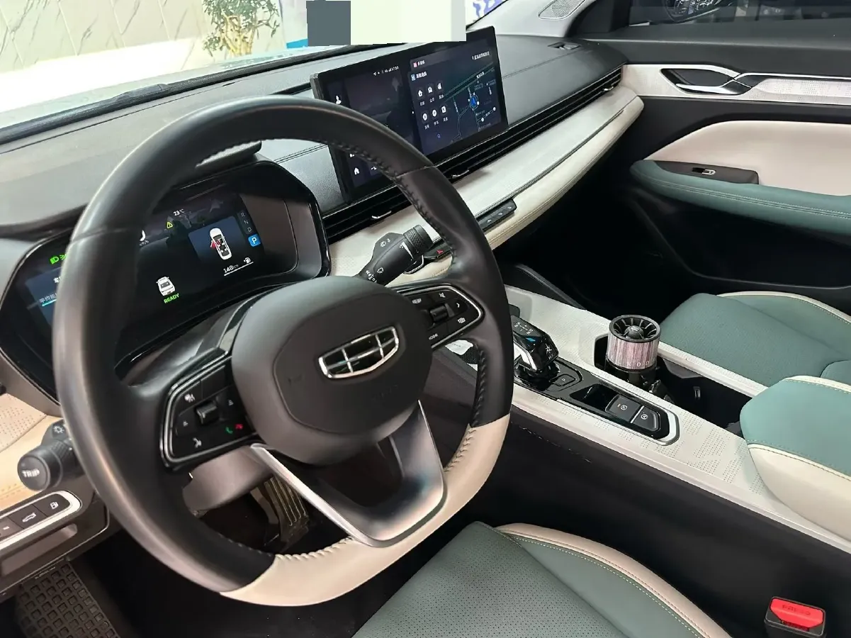 2022 Geely Emgrand L HiP 1.5T 181HP L4 3DHT PHEV 15.5KWH,autocango,china used car exporter,china ev exporter,chinese used car exporter,chinese used ev exporter