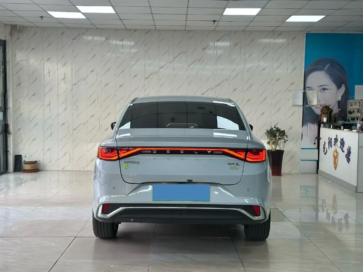 2022 Geely Emgrand L HiP 1.5T 181HP L4 3DHT PHEV 15.5KWH,autocango,china used car exporter,china ev exporter,chinese used car exporter,chinese used ev exporter