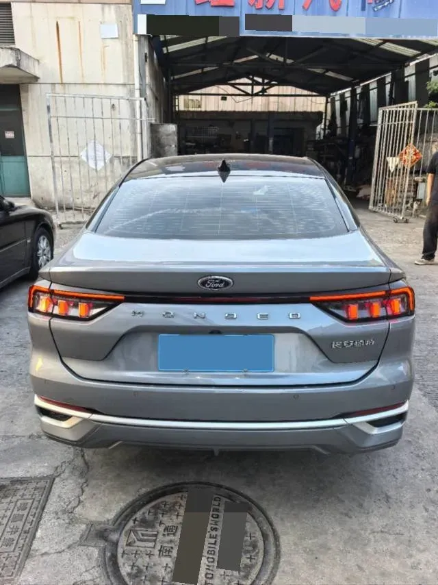 2023 Ford Mondeo 2.0T 254HP L4 8AT,autocango,china used car exporter,china ev exporter,chinese used car exporter,chinese used ev exporter