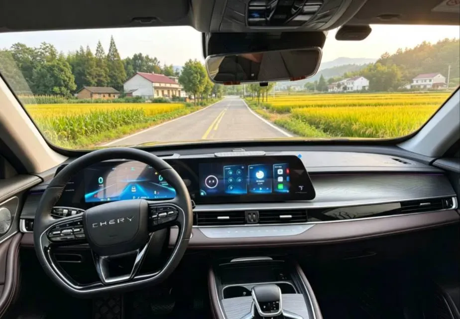 2022 Chery Tiggo 8 PRO 1.6T 197HP L4 7DCT,autocango,china used car exporter,china ev exporter,chinese used car exporter,chinese used ev exporter