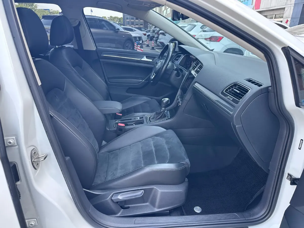 2020 Volkswagen Golf 1.4T 150HP L4 7DCT,autocango,china used car exporter,china ev exporter,chinese used car exporter,chinese used ev exporter