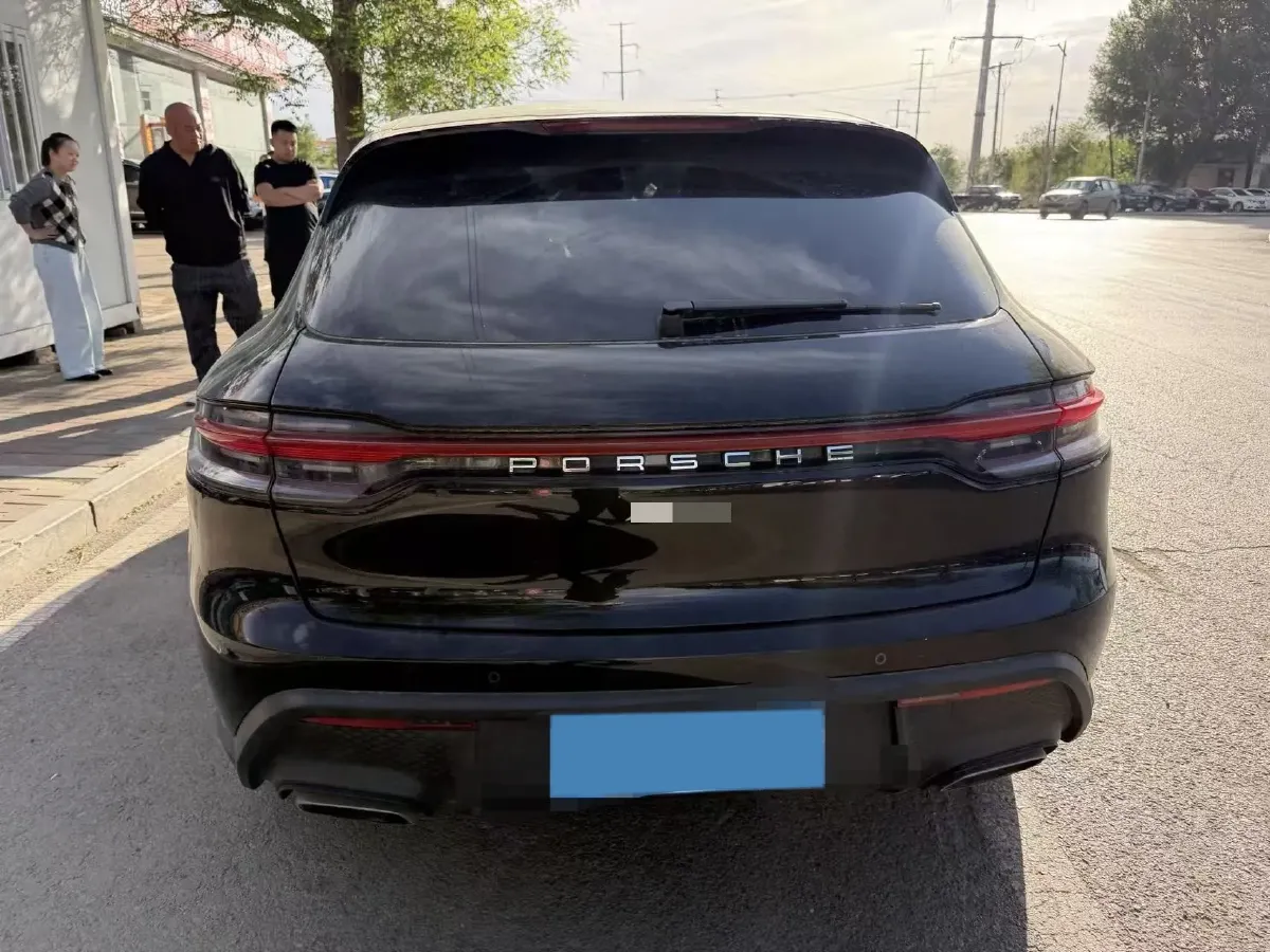 2024 Porsche Macan 2.0T 265HP L4 7DCT,autocango,china used car exporter,china ev exporter,chinese used car exporter,chinese used ev exporter