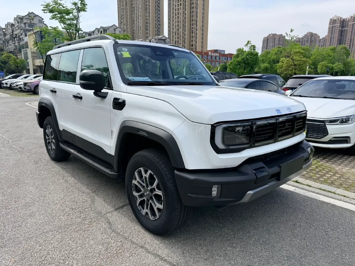 2026 Beijing BJ40 2.0T 245HP L4 8AT,autocango,china used car exporter,china ev exporter,chinese used car exporter,chinese used ev exporter
