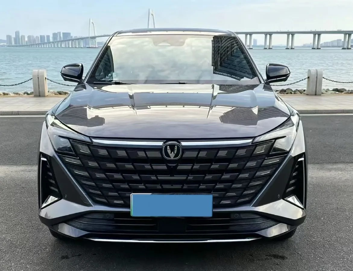 2024 ChangAn UNI-Z 1.5L 98HP L4 E-CVT PHEV 18.4KWH,autocango,china used car exporter,china ev exporter,chinese used car exporter,chinese used ev exporter
