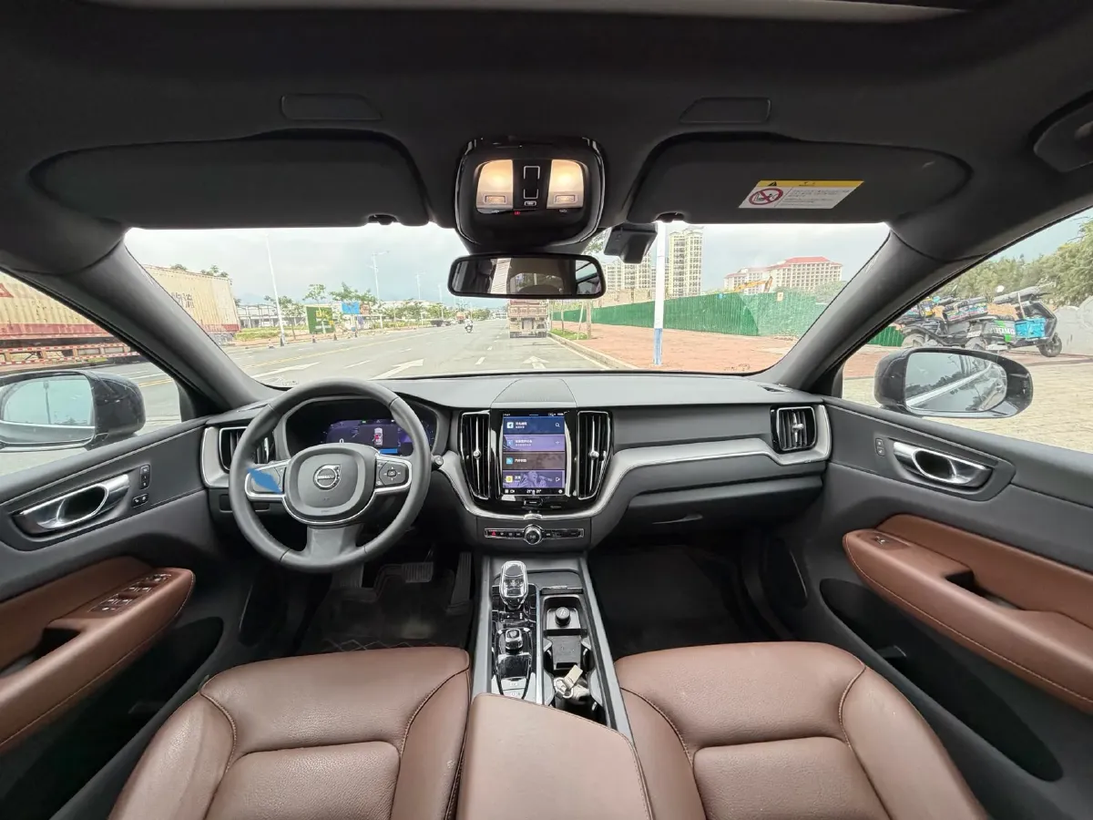 2024 Volvo XC60 2.0T 250HP L4 8AT,autocango,china used car exporter,china ev exporter,chinese used car exporter,chinese used ev exporter
