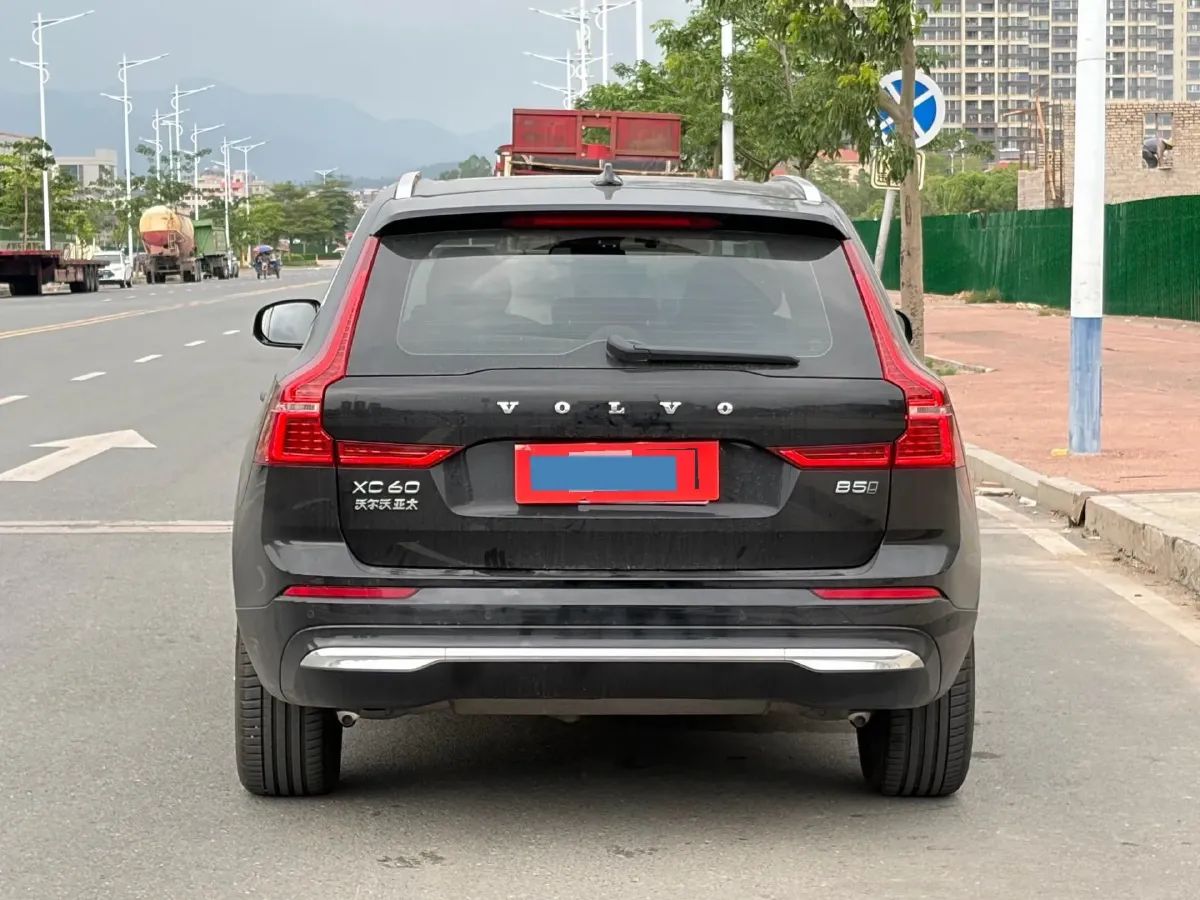2024 Volvo XC60 2.0T 250HP L4 8AT,autocango,china used car exporter,china ev exporter,chinese used car exporter,chinese used ev exporter