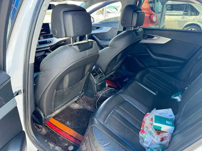 2020 Audi A4L 2.0T 190HP L4 7DCT,autocango,china used car exporter,china ev exporter,chinese used car exporter,chinese used ev exporter