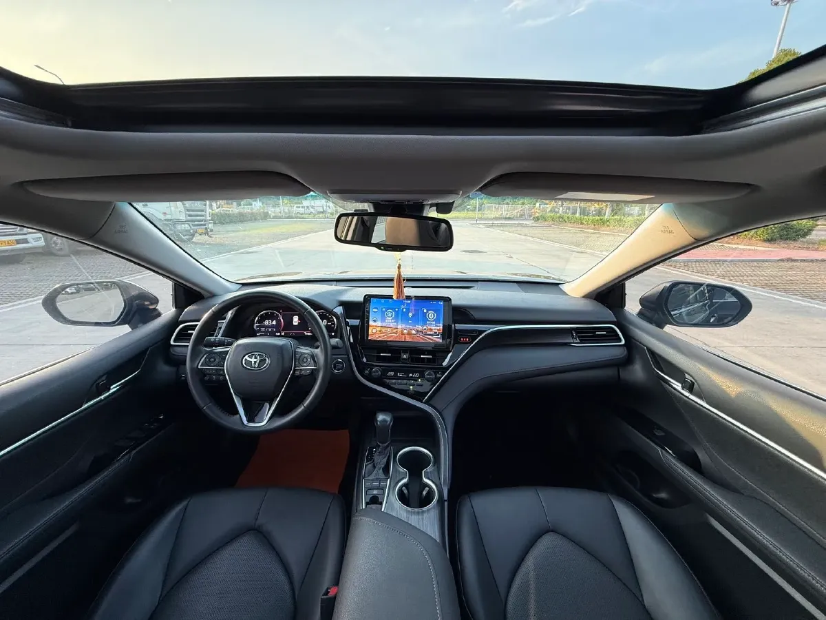 2021 Toyota Camry 2.5L 209HP L4 8AT,autocango,china used car exporter,china ev exporter,chinese used car exporter,chinese used ev exporter