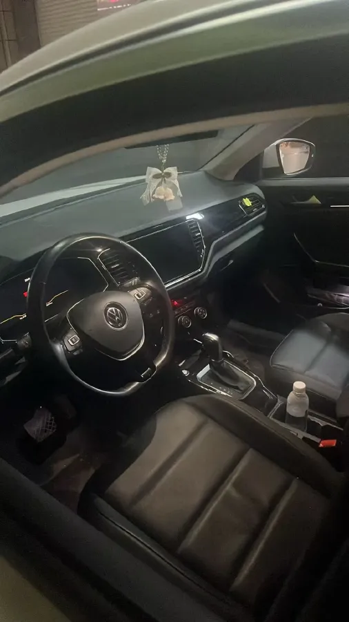 2021 Volkswagen T-Roc 1.4T 150HP L4 7DCT,autocango,china used car exporter,china ev exporter,chinese used car exporter,chinese used ev exporter