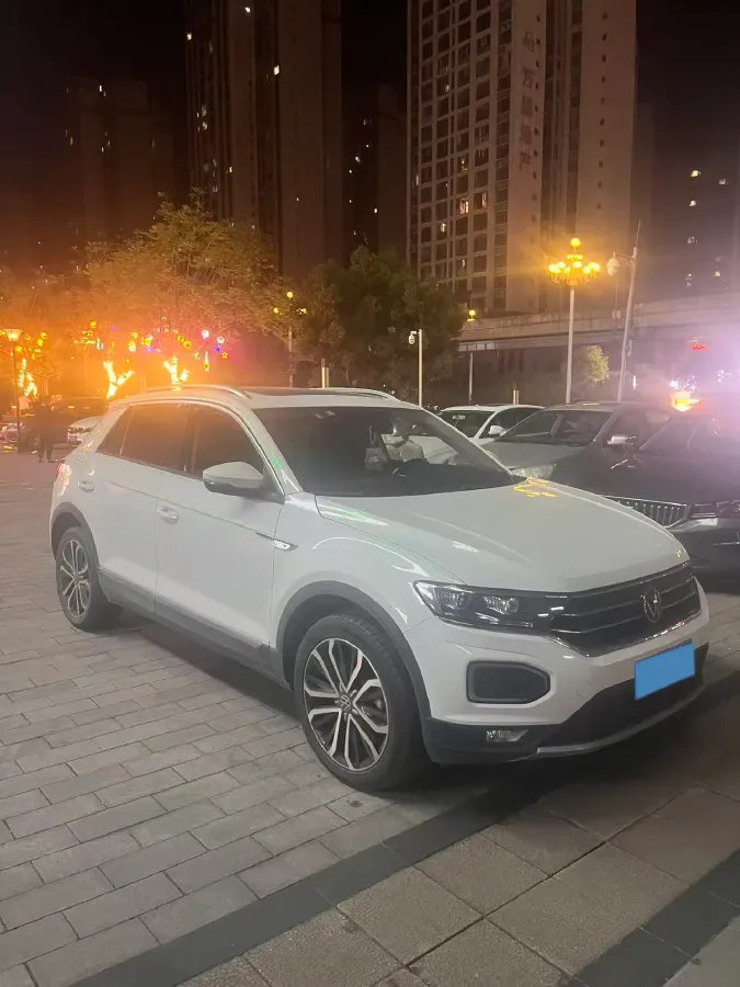 2021 Volkswagen T-Roc 1.4T 150HP L4 7DCT,autocango,china used car exporter,china ev exporter,chinese used car exporter,chinese used ev exporter