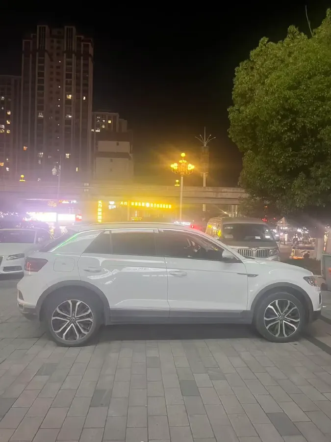 2021 Volkswagen T-Roc 1.4T 150HP L4 7DCT,autocango,china used car exporter,china ev exporter,chinese used car exporter,chinese used ev exporter