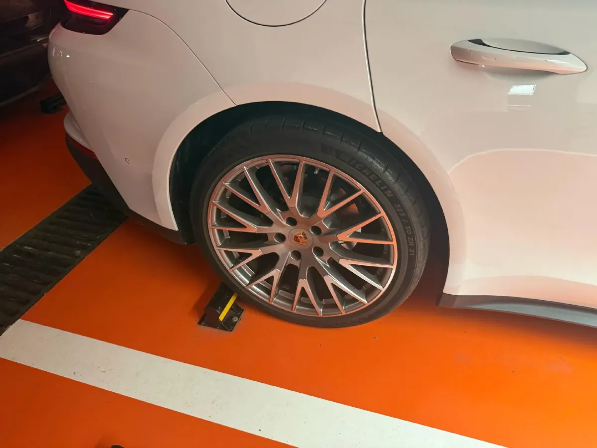 2024 Porsche Taycan 2AT BEV 105KWH,autocango,china used car exporter,china ev exporter,chinese used car exporter,chinese used ev exporter