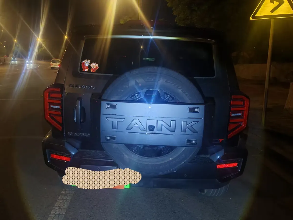 2024 Tank 400 2.0T 252HP L4 9AT PHEV 36.7/37.1KWH,autocango,china used car exporter,china ev exporter,chinese used car exporter,chinese used ev exporter