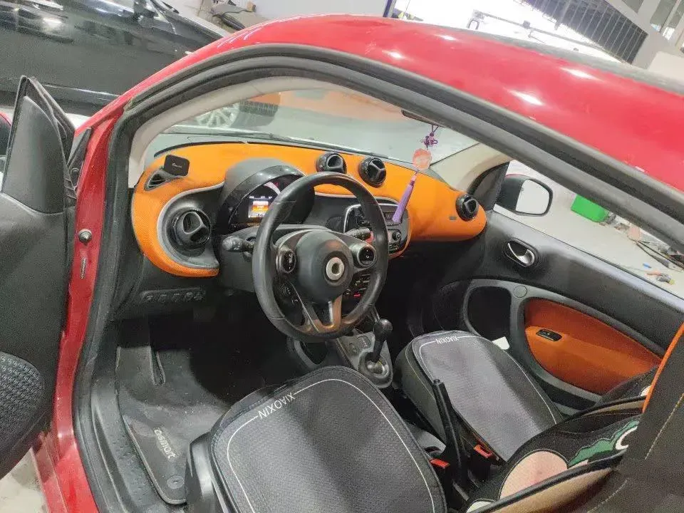 2017 Smart smart fortwo 1.0L 71HP L3 6DCT,autocango,china used car exporter,china ev exporter,chinese used car exporter,chinese used ev exporter