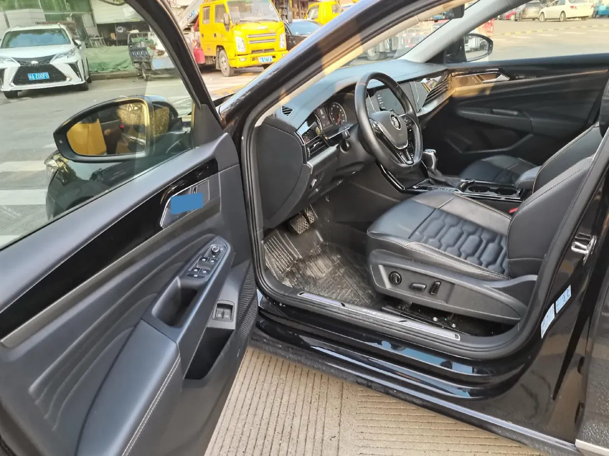 2020 Volkswagen Passat 1.4T 150HP L4 6DCT PHEV 13KWH,autocango,china used car exporter,china ev exporter,chinese used car exporter,chinese used ev exporter