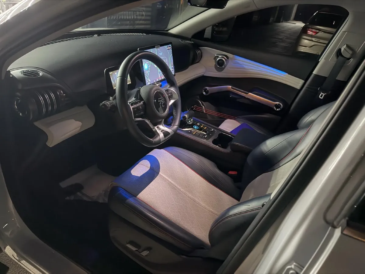 2022 Roewe RX5 MAX 1.5T 181HP L4 6AT,autocango,china used car exporter,china ev exporter,chinese used car exporter,chinese used ev exporter