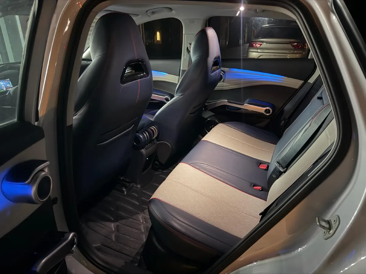 2022 Roewe RX5 MAX 1.5T 181HP L4 6AT,autocango,china used car exporter,china ev exporter,chinese used car exporter,chinese used ev exporter