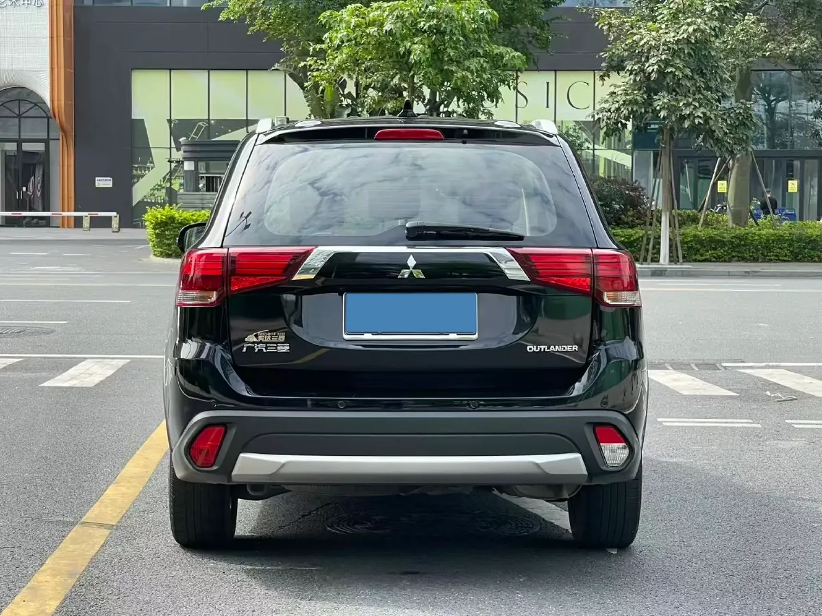 2018 Mitsubishi Outlander 2.0L 166HP L4 CVT,autocango,china used car exporter,china ev exporter,chinese used car exporter,chinese used ev exporter