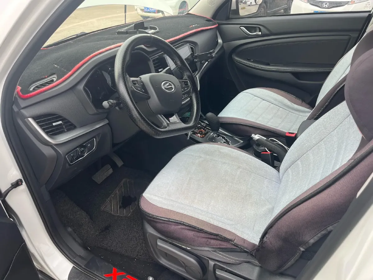 2017 Landwind X2 1.6L 125HP L4 4AT,autocango,china used car exporter,china ev exporter,chinese used car exporter,chinese used ev exporter