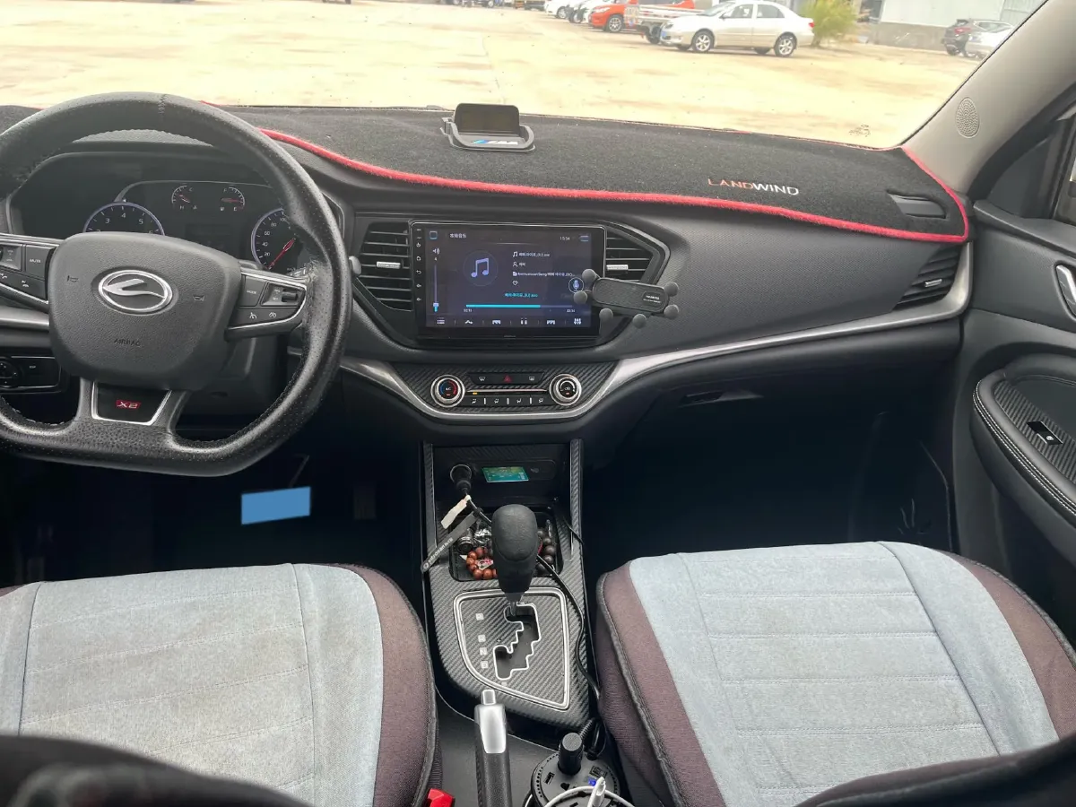 2017 Landwind X2 1.6L 125HP L4 4AT,autocango,china used car exporter,china ev exporter,chinese used car exporter,chinese used ev exporter