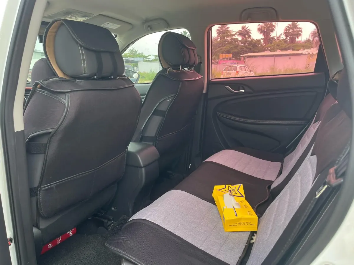 2017 Landwind X2 1.6L 125HP L4 4AT,autocango,china used car exporter,china ev exporter,chinese used car exporter,chinese used ev exporter