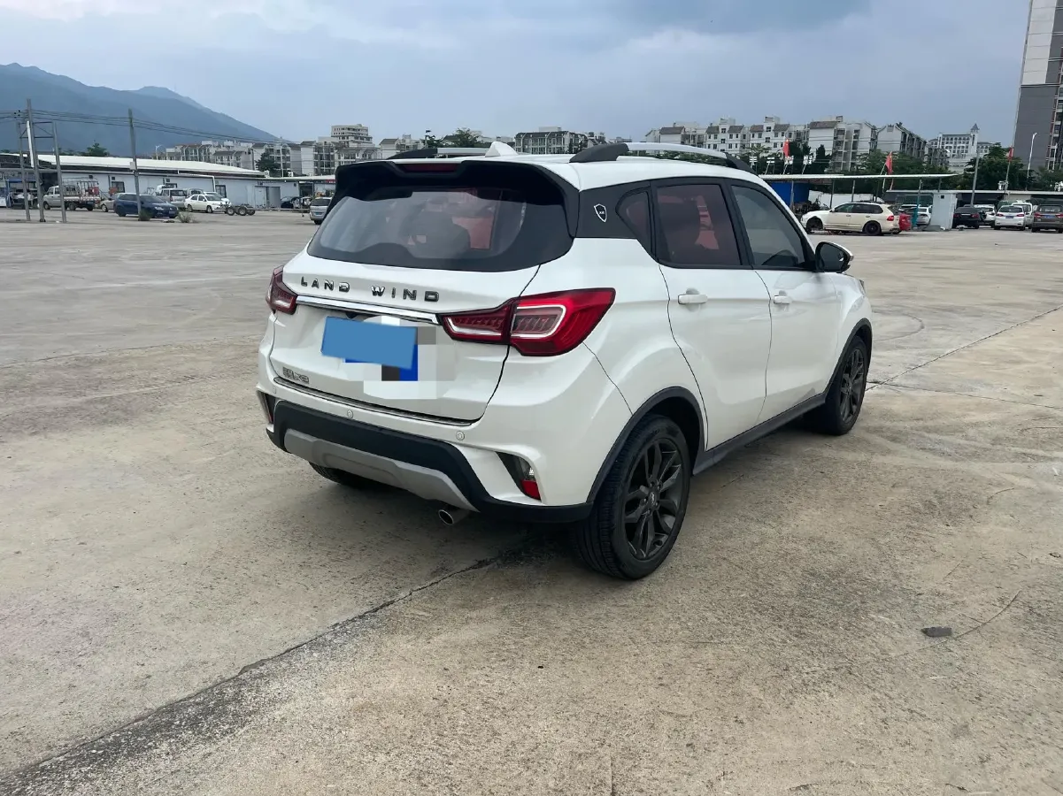 2017 Landwind X2 1.6L 125HP L4 4AT,autocango,china used car exporter,china ev exporter,chinese used car exporter,chinese used ev exporter