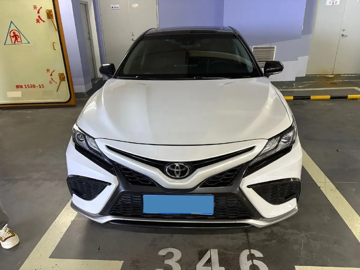 2021 Toyota Camry 2.5L 209HP L4 8AT,autocango,china used car exporter,china ev exporter,chinese used car exporter,chinese used ev exporter