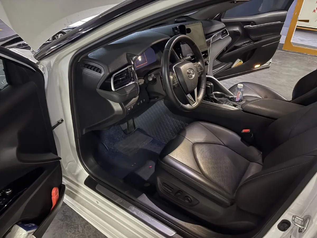 2021 Toyota Camry 2.5L 209HP L4 8AT,autocango,china used car exporter,china ev exporter,chinese used car exporter,chinese used ev exporter