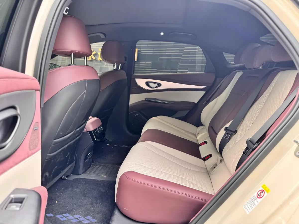 2025 BYD Seal07 DM-i 1.5L 101HP L4 E-CVT PHEV 17.6KWH,autocango,china used car exporter,china ev exporter,chinese used car exporter,chinese used ev exporter