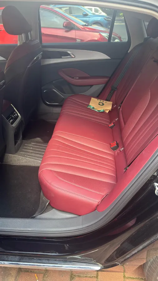 2024 HongQi H5 2.0T 224HP L4 8AT,autocango,china used car exporter,china ev exporter,chinese used car exporter,chinese used ev exporter