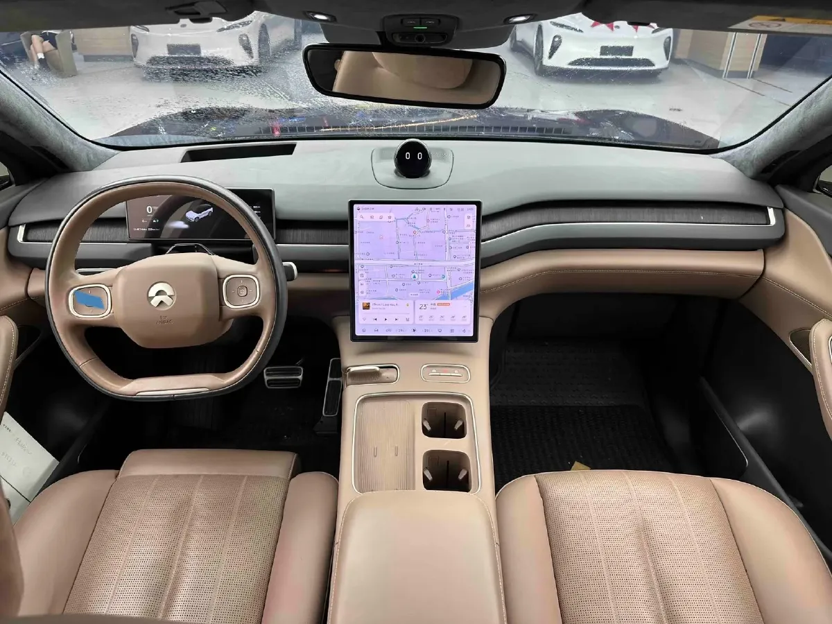 2024 Porsche Macan All-Electric BEV 100KWH,autocango,china used car exporter,china ev exporter,chinese used car exporter,chinese used ev exporter
