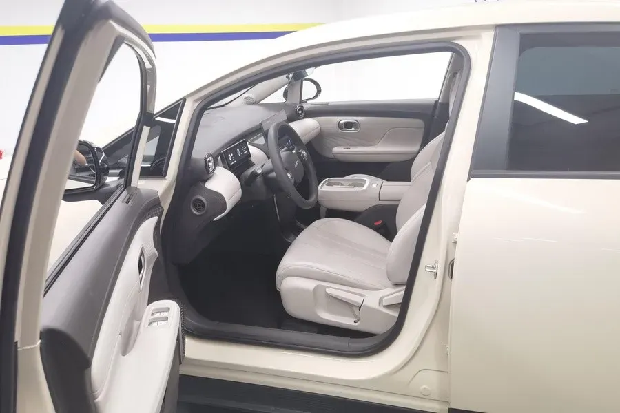 2025 Aion AION UT BEV 44.257/44.12/44.133KWH,autocango,china used car exporter,china ev exporter,chinese used car exporter,chinese used ev exporter