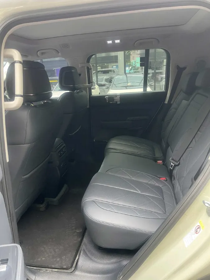 2025 FangChengBao Bao 5 1.5T 194HP L4 E-CVT PHEV 31.8KWH,autocango,china used car exporter,china ev exporter,chinese used car exporter,chinese used ev exporter