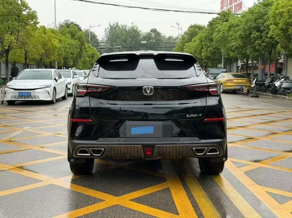 2022 ChangAn UNI-T 1.5T 188HP L4 7DCT,autocango,china used car exporter,china ev exporter,chinese used car exporter,chinese used ev exporter
