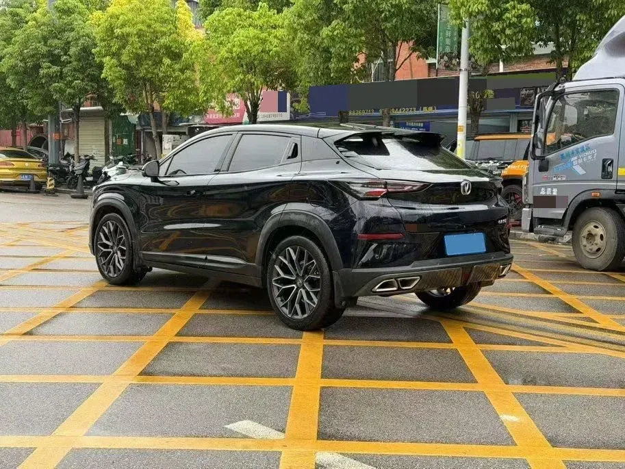 2022 ChangAn UNI-T 1.5T 188HP L4 7DCT,autocango,china used car exporter,china ev exporter,chinese used car exporter,chinese used ev exporter