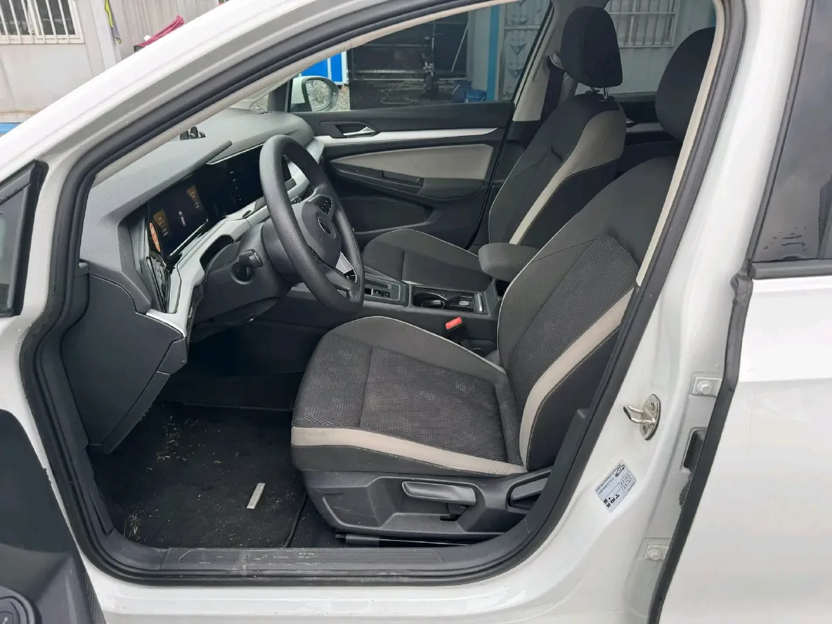 2023 Volkswagen Golf 1.2T 116HP L4 7DCT,autocango,china used car exporter,china ev exporter,chinese used car exporter,chinese used ev exporter