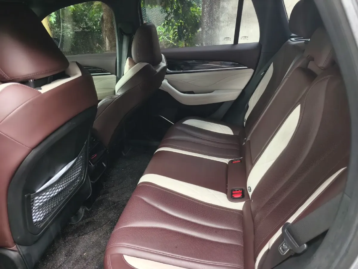 2021 Geely Monjaro 2.0T 218HP L4 7DCT,autocango,china used car exporter,china ev exporter,chinese used car exporter,chinese used ev exporter