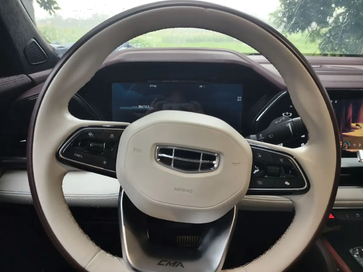 2021 Geely Monjaro 2.0T 218HP L4 7DCT,autocango,china used car exporter,china ev exporter,chinese used car exporter,chinese used ev exporter