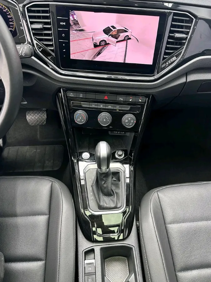 2022 Volkswagen T-Roc 1.4T 150HP L4 7DCT,autocango,china used car exporter,china ev exporter,chinese used car exporter,chinese used ev exporter